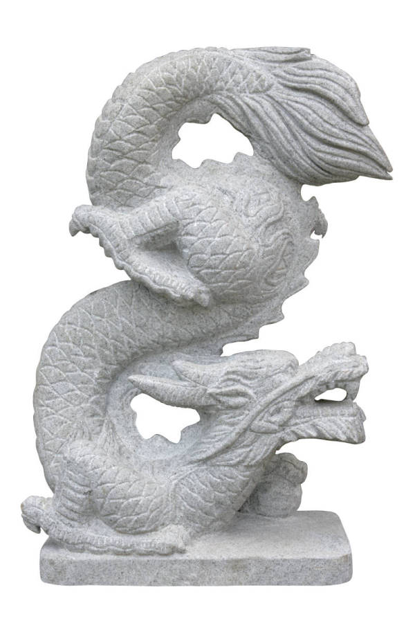 Drage av elvestein, håndlaget, ca. 50 cm høy<br />
